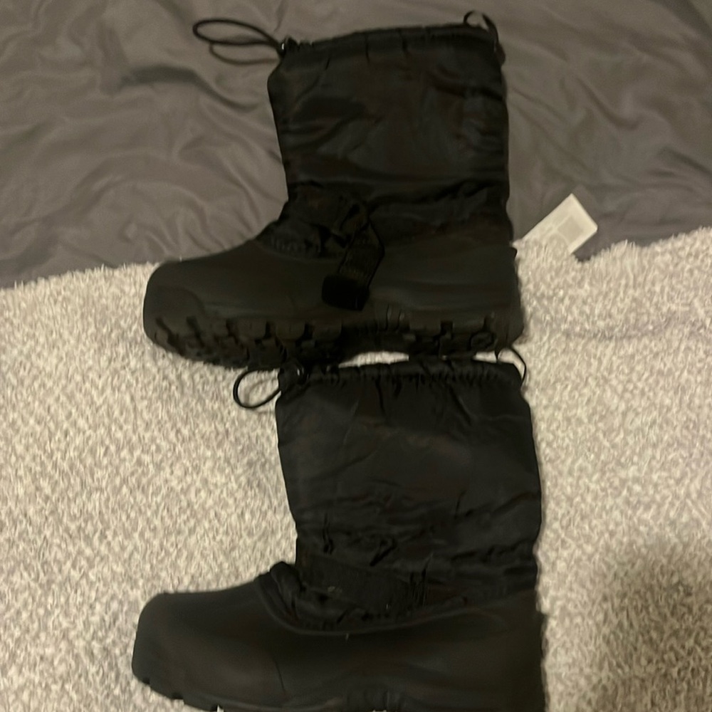 North side Size 7 Snow Boots